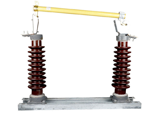 RW5-40.5 Drop-Out Fuse Cutout